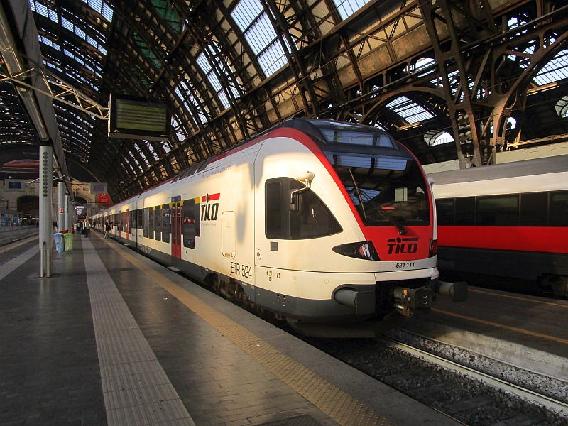 Flirt-Triebzug von TILO im Bahnhof Milano Centrale