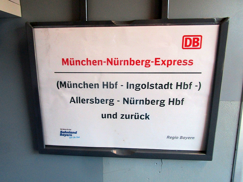 Zuglaufschild des München-Nürnberg-Express