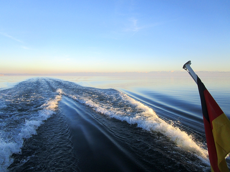 Fahrt mit dem Katamaran über den Bodensee