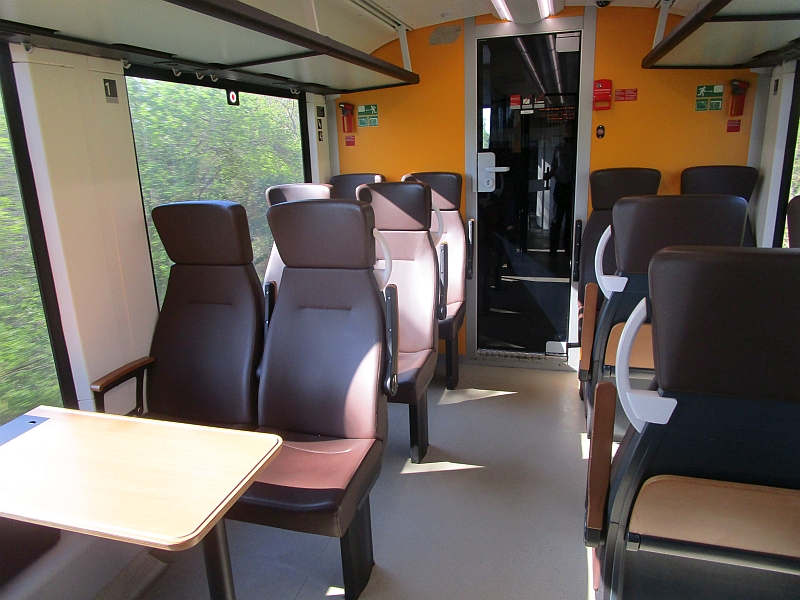 Erste Klasse im LINT-Triebzug von DB Regio