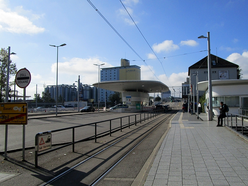 Straßenbahngleise am Grenzübergang von Weil am Rhein nach Basel