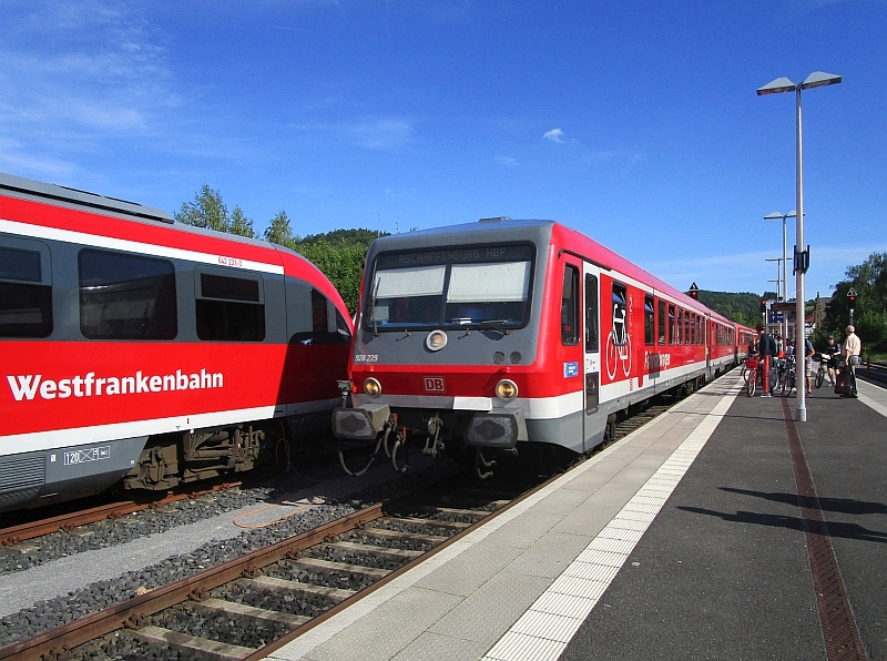 Dieseltriebzüge der Baureihe 628 als 'Main-Tauber-Express'