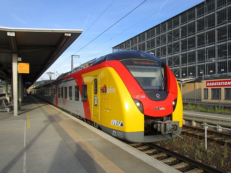 Coradia Continental-Triebzug der Hessischen Landesbahn in Aschaffenburg