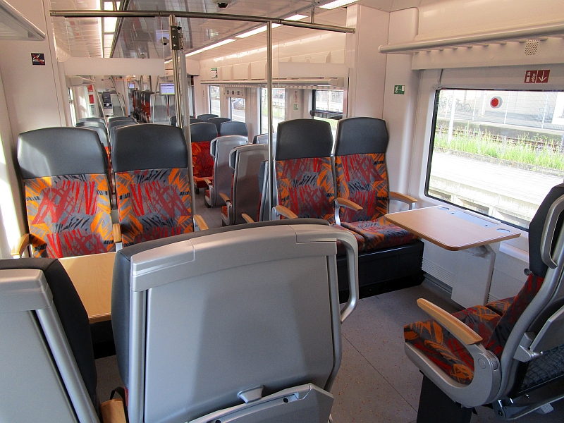 Erste Klasse im Coradia Continental-Triebzug der Hessischen Landesbahn