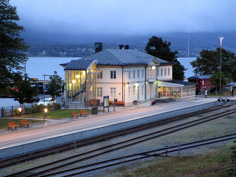 Abendstimmung am Bahnhof von Åndalsnes