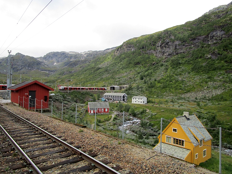 Blick vom Bahnhof Myrdal zum Gravhals-Tunnel
