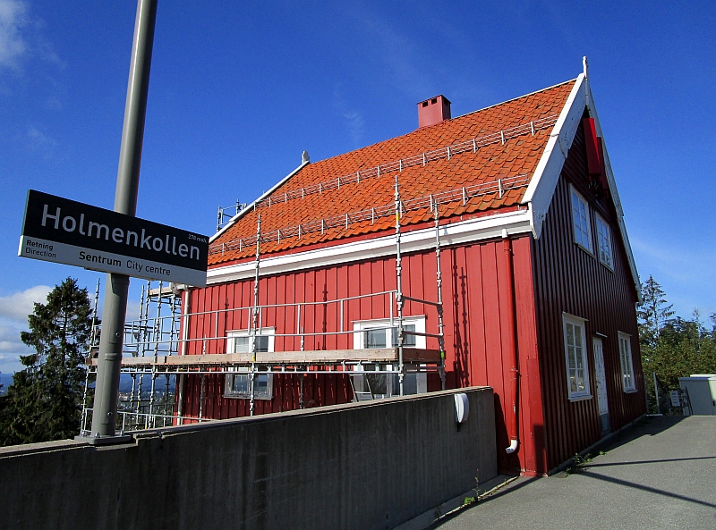 Früheres Bahnhofsgebäude der Holmenkollbane an der Station Holmenkollen