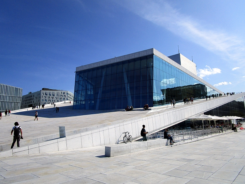 Begehbares Dach der Oper Oslo