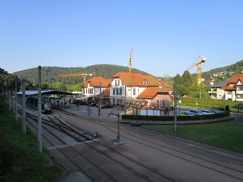 Bahnhof mit historischer Bahnhofshalle, Wendeschleife und Wasserkran Bad Herrenalb