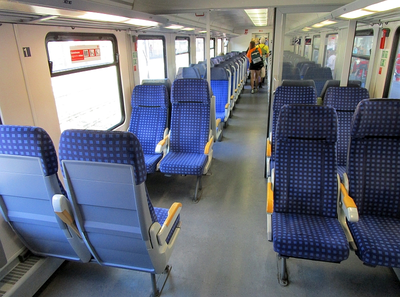 Erste Klasse im Dieseltriebzug der Baureihe 628