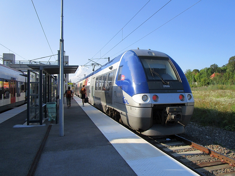 Französischer Triebzug der Reihe Z 27500 im Bahnhof Delle