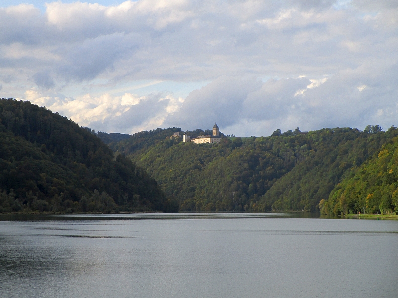Schloss Neuhaus über der Donau