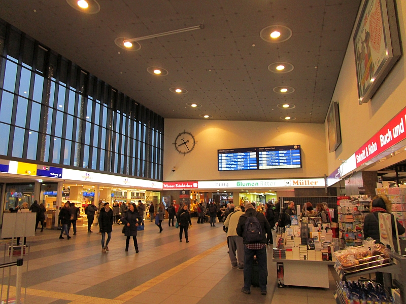 Empfangshalle Hauptbahnhof Würzburg