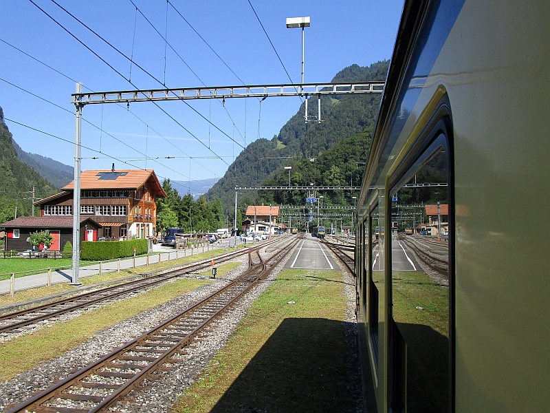 Zugtrennung im Bahnhof Zweilütschinen