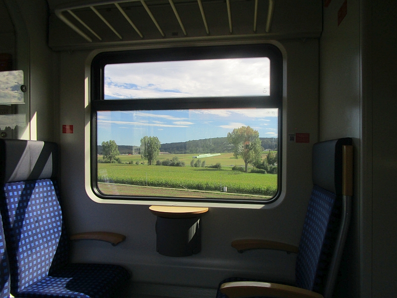 Blick aus dem Zugfenster im Heckengäu