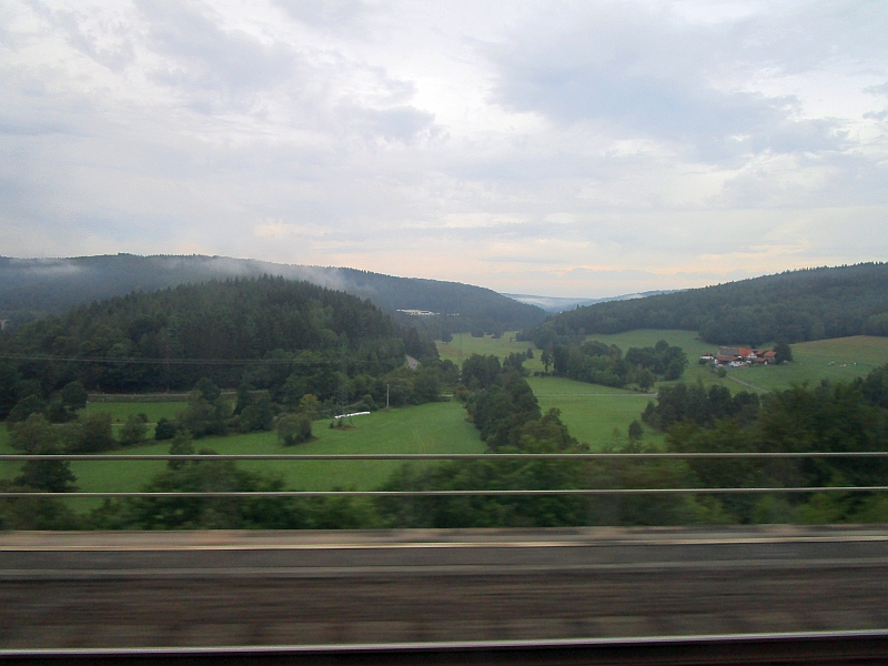 Fahrt auf der Schnellfahrstrecke von Würzburg Richtung Hannover