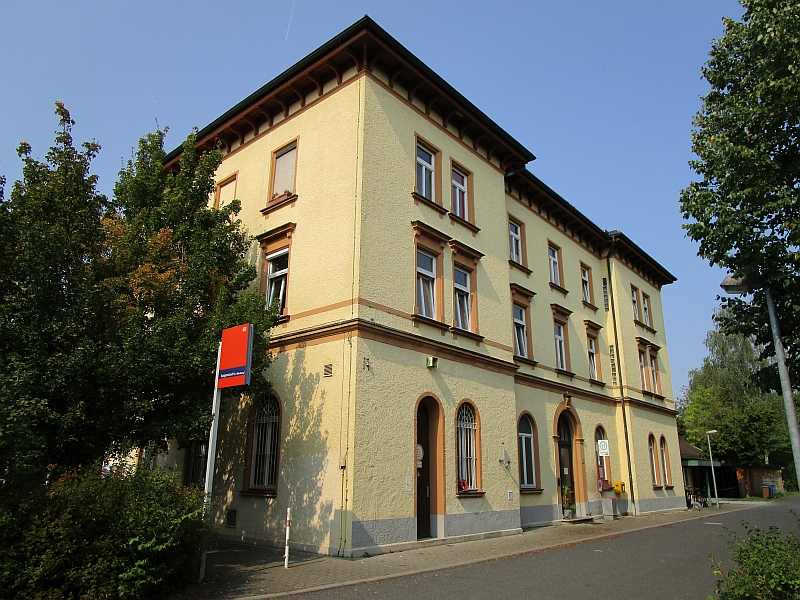 Bahnhofsgebäude von Seligenstadt bei Würzburg