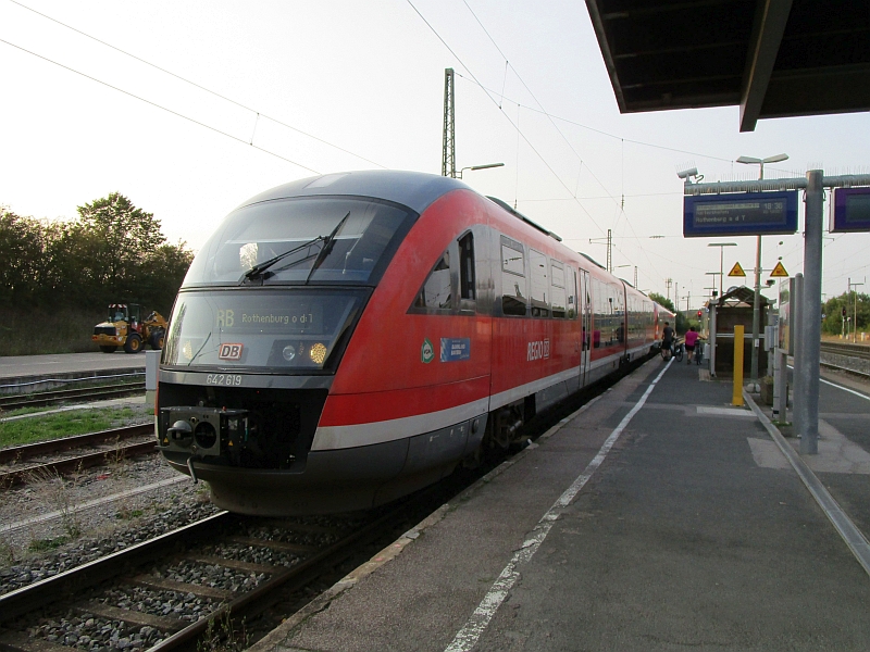 Desiro-Dieseltriebzug im Bahnhof Steinach bei Rothenburg