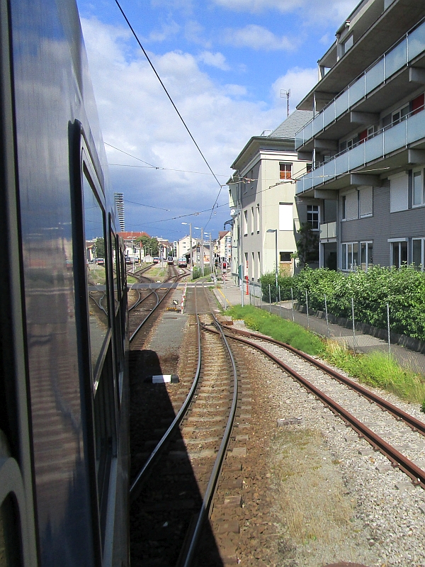 Kreuzung der Mühlkreisbahn mit dem Straßenbahngleis der Pöstlingbergbahn