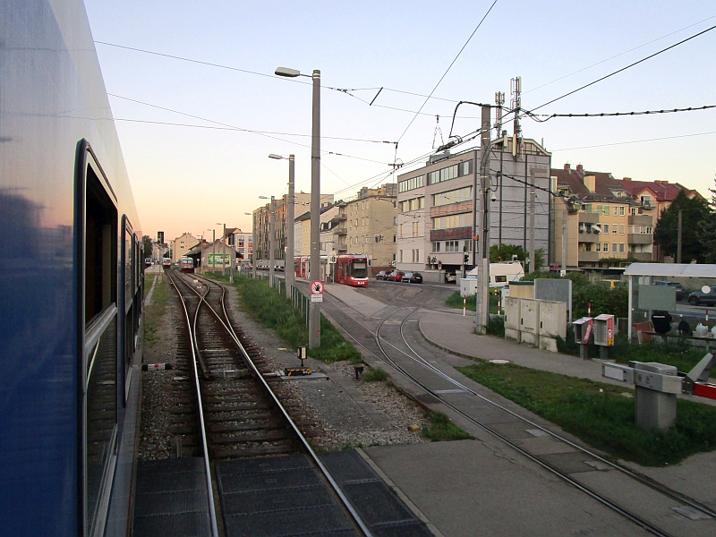 Einfahrt in den Bahnhof Linz Urfahr