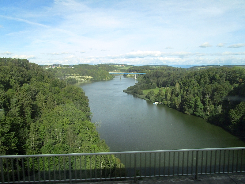 Querung des Flusses Saane bei Fribourg