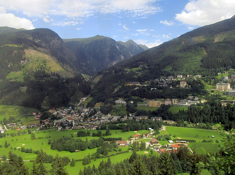 Bad Gastein vor dem Zugfenster