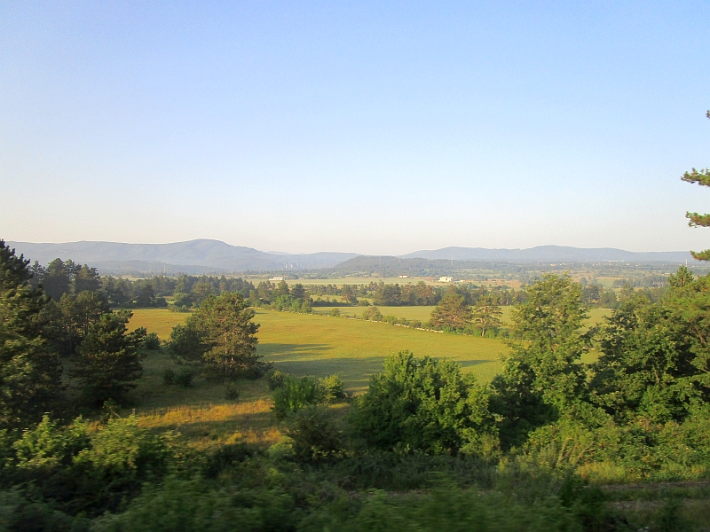 Karstlandschaft des Brikini-Hügellands