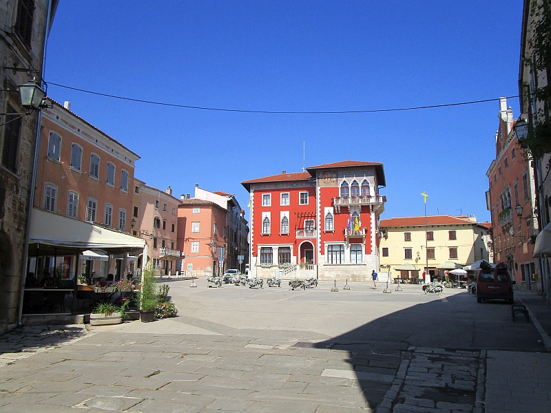 Hauptplatz Narodni trg Vodnjan