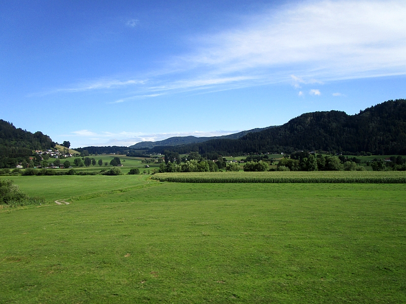 Blick aus dem Zugfenster im Glantal