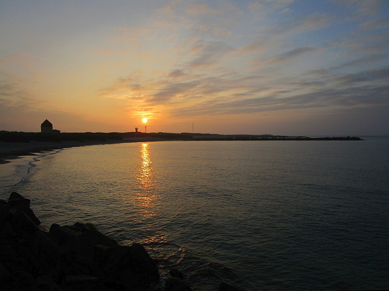 Sonnenuntergang über der Küste von Thyborøn