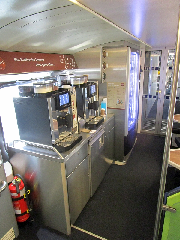 Getränke- und Snackautomat im KISS-Triebzug