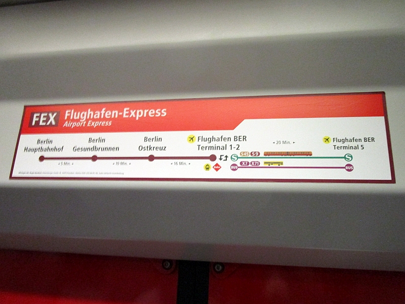 Zuglauf des Flughafen-Express (FEX)