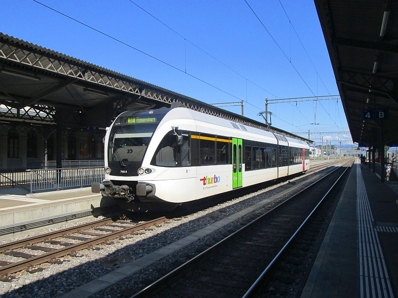 Gelenktriebwagen (GTW) von Thurbo im Bahnhof Rorschach