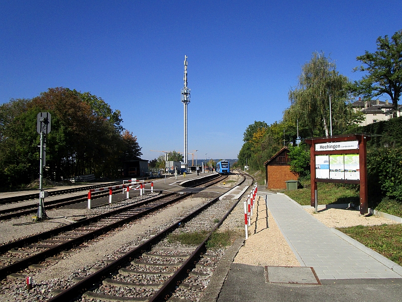 iLint nach der Ankunft im Bahnhof Hechingen Landesbahn