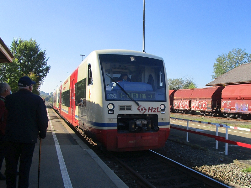 Regioshuttle-Triebzüge als 'Biberbahn' in Mengen