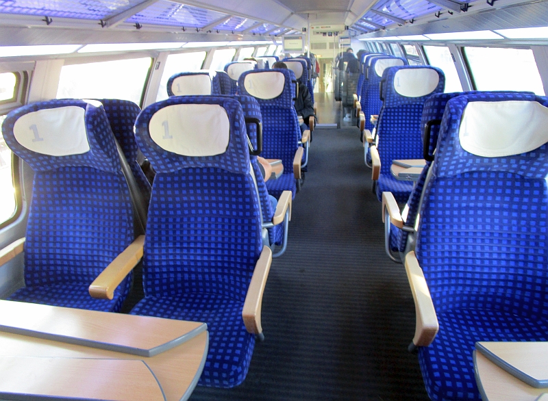 Erste Klasse im Doppelstockwagen der Schwarzwaldbahn