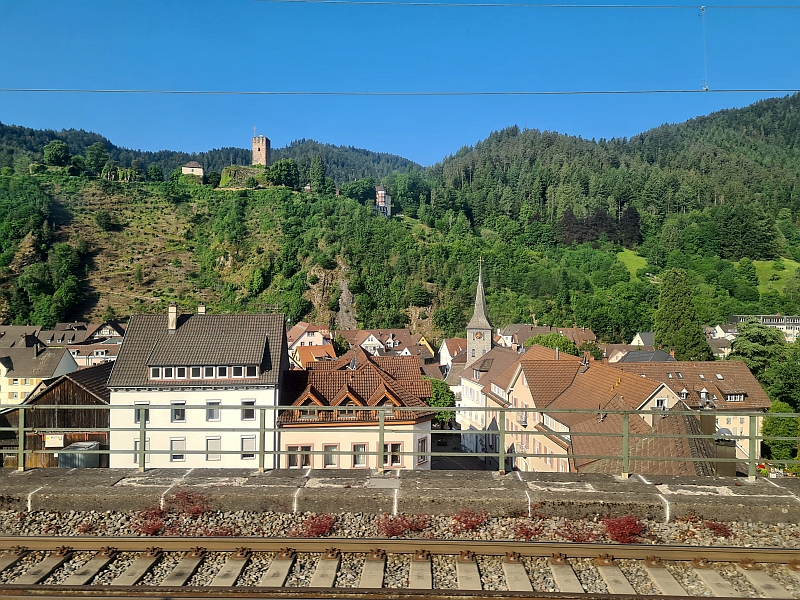 Hornberg mit Schlossturm auf dem Burgberg