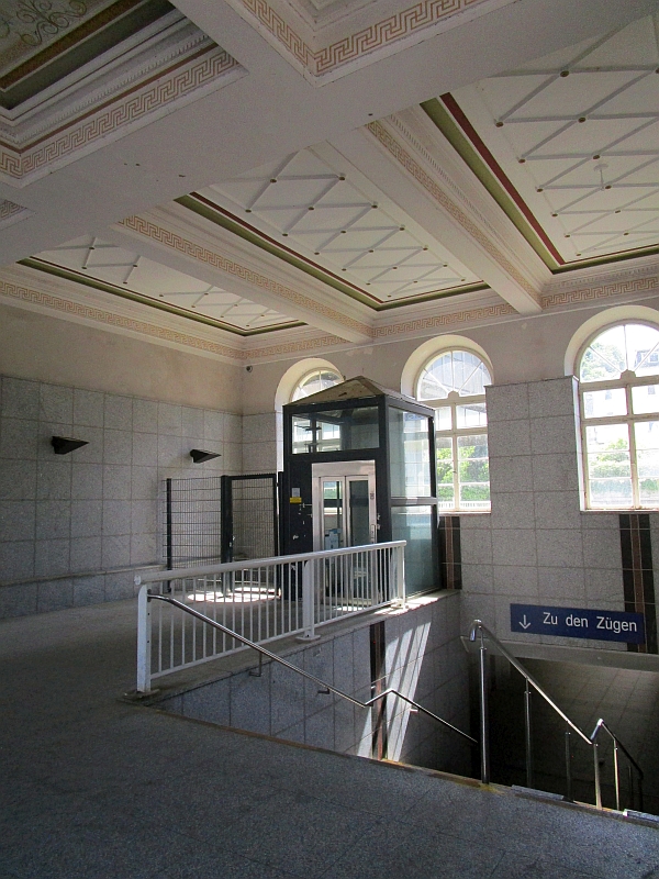Im Empfangsgebäude Bad Ems