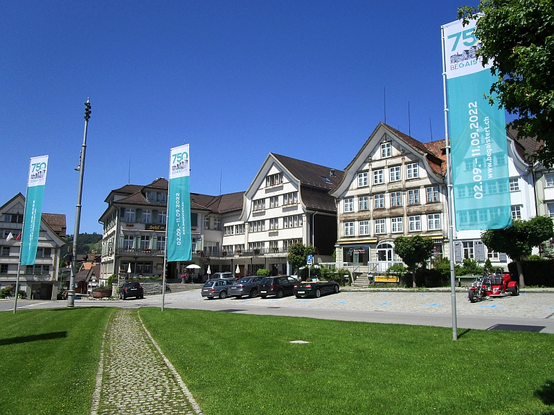 Beflaggung für die 750-Jahr-Feier von Gais