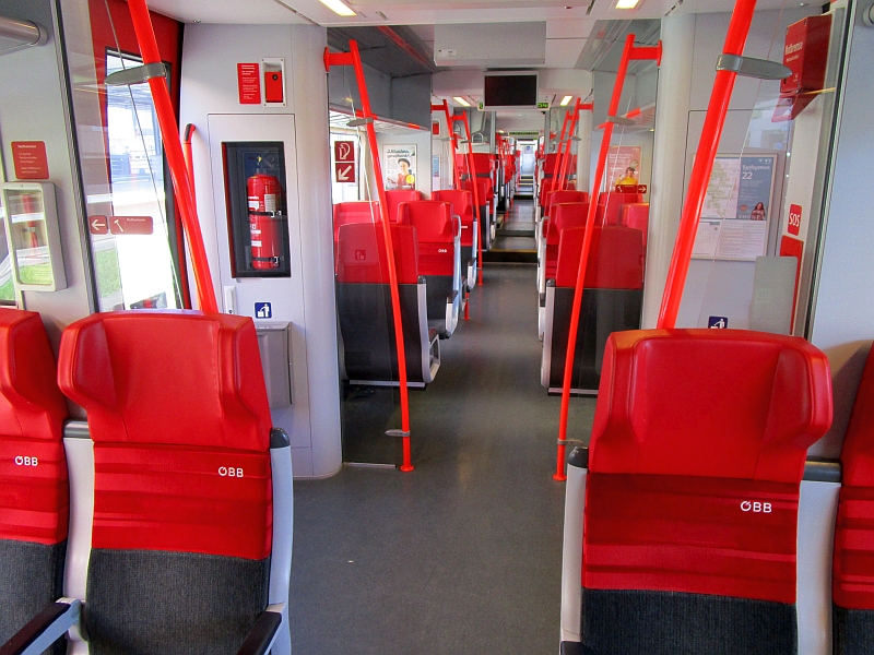 Innenbild Talent-Triebzug der ÖBB