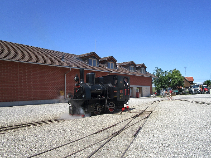 Rangieren der Dampflokomotive 'Liesl' auf dem Gelände des Werkhofs