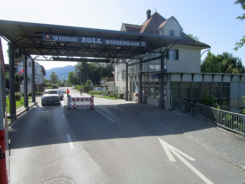 Rheinbähnle am schweizerischen Zoll Widnau