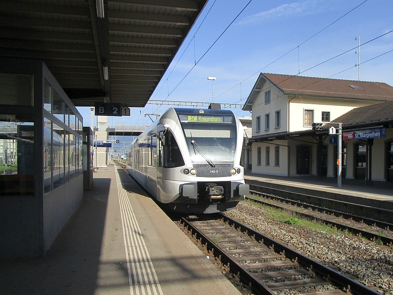 Gelenktriebwagen von Thurbo in St. Margrethen