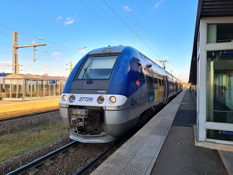Triebzug der Baureihe Z 27500 in Forbach
