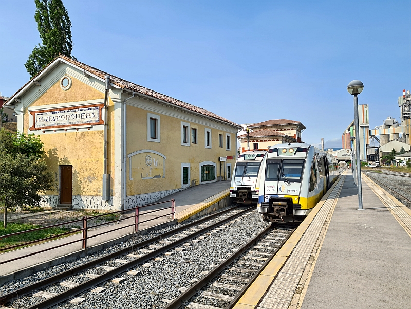 Aufenthalt bei der Zugkreuzung in Mataporquera