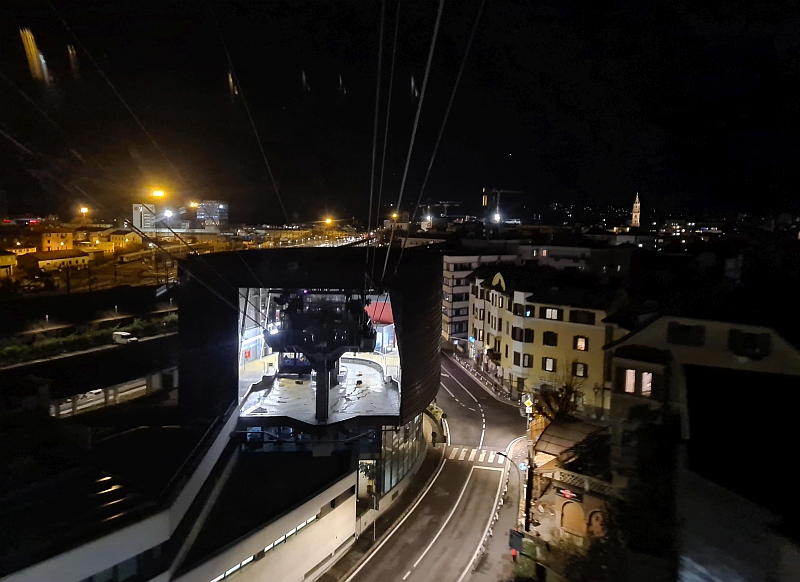 Einfahrt in die Talstation Bozen