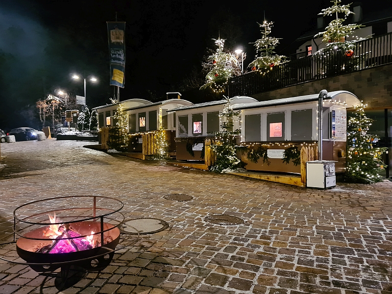 'Wagen' des Weihnachtsmarkts in Oberbozen