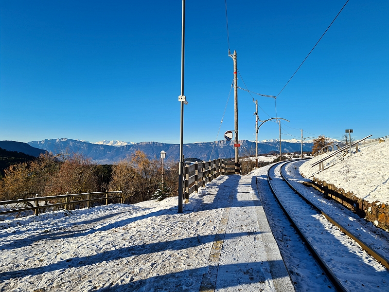 Bahnsteig am Haltepunkt Wolfsgruben