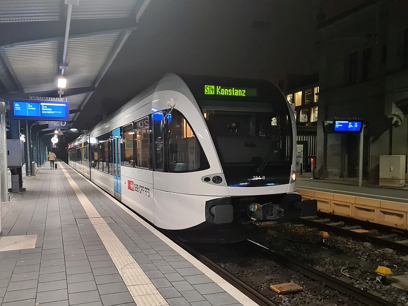 Gelenktriebwagen nach der Ankunft in Konstanz